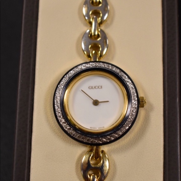 AUTHENTIC GUCCI WATCH - Picture 3 of 8